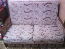 Срочно продам диван