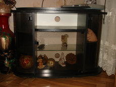 Продам тумбу под телевизор