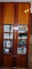 продам книжный шкаф б/у + тумбу