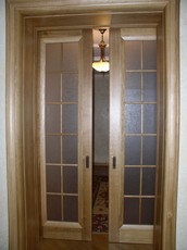 Двери деревянные из массива