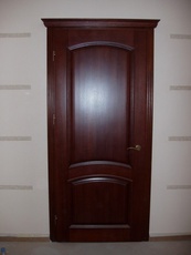 Двери деревянные из массива