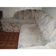 срочно продам большой угловой диван который прослужит не мен