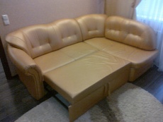 Продам угловой диван б/у