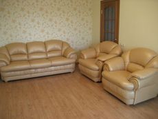 Продам диван и два кресла