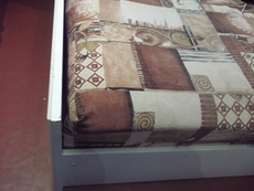 Продам двухспальную кровать с матрасом