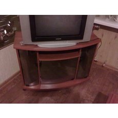 компьютерный стол и тумбу под телевизор