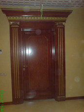 Двери деревянные из массива