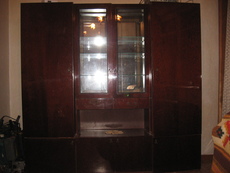 Продам сервант.