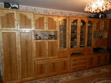 Стенка из натурального дерева, б/у, в отличном состоянии