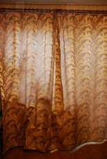 Шторы для спальни + карниз настенный к ним