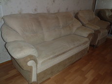 Продам диван и два кресла