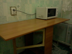 Продам кухонный стол