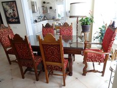 Продам комплект мебель Гостинная-столовая. Дешево