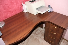 Письменный стол