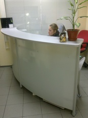 Продаж офісних меблів, б.в