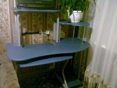 Продам компьютерный стол б.у.