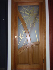 Двери деревянные из массива