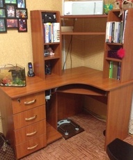 Стол компьютерный угловой компактный