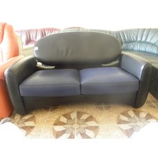 Продам бу кожаный диван.Производство Германия.цена3000.