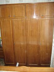 Продам спальный гарнитур