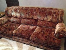 продам срочно диван+креслом