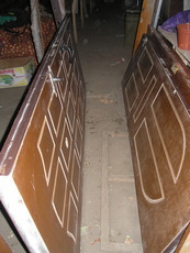 Продам входные двустворчатые металлич. двери б/у. Недорого!