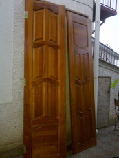 Дверь входная двустворчатая из цельного дерева. Недорого!