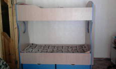 Двухъярусная кровать