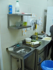 Распродажа б.у. мебели из нержавеющей стали для общепита Кие