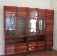 Продам мебельную стенку.