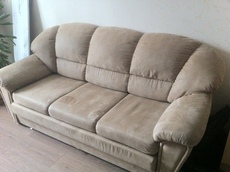 СРОЧНО ПРОДАМ 3-Х МЕСТНЫЙ РАСКЛАДНОЙ ДИВАН Б/У!
