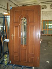 Входная деревянная дверь - лучшее предложение на рынке двере