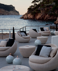 Мебель для улиц, террас, пляжей, бассейнов, и дома.