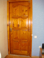 Продам двери межкомнатные, сосна б/у в хорошем соcтоянии