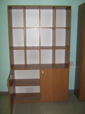 Шкафы, столы, тумбочки офисные б/у