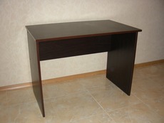 Продам письменный стол б/у в хорошем состоянии