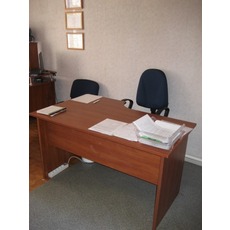 Продам офисный стол