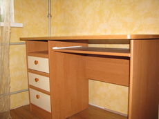 Продам стол