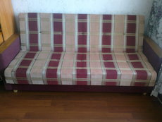 Продам диван. Новый (6 мес)