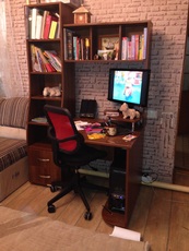 Продам стол компьютерный