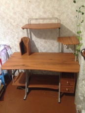 Продам письменный стол! Недорого!