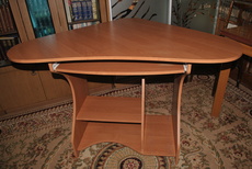 Продам компютерный стол