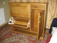 Мебель и столярные изделия под заказ.