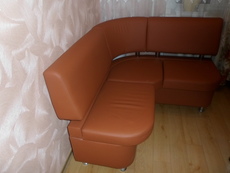 Продам кухонный уголок б/у