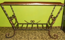 Продам кованный столик (ручная работа).