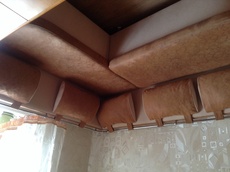 Продам кухонный уголок б/у полгода