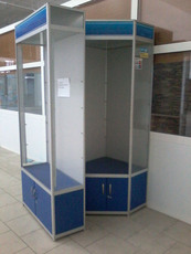 Продам универсальные витрины с подсветкой, б/у