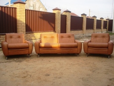 Комплект шкіряних меблів