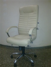 Крісло керівника, офісне крісло.