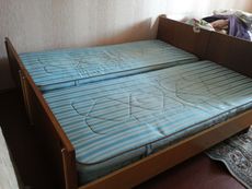 Хорошая полуторная кровать 2шт